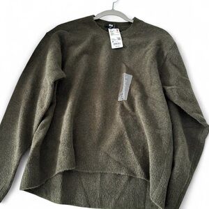 Uniqlo Khaki Green Pullover